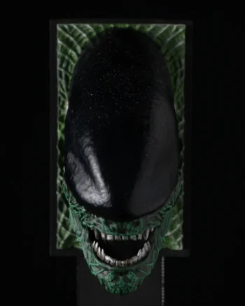 Alien Magnet