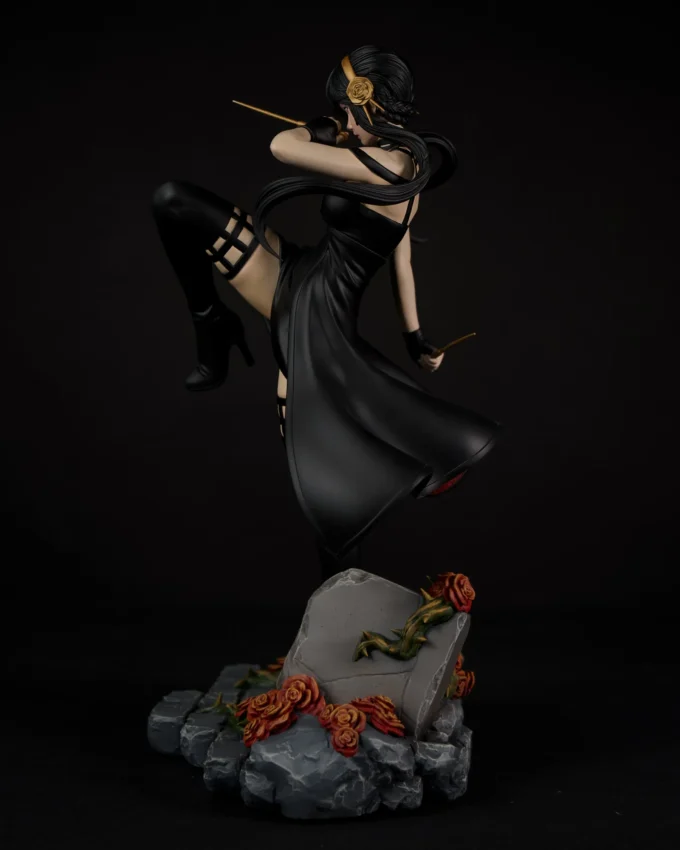 Yor Forger - Image 5